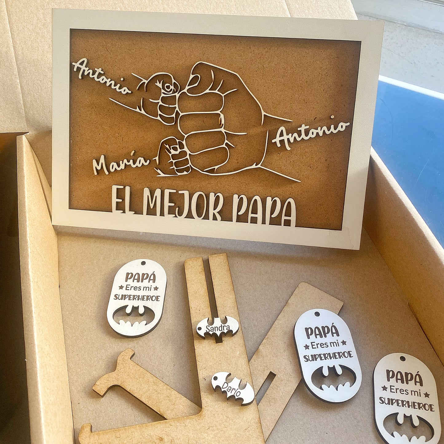 CUADRO PAPÁ PUÑOS PERSONALIZADO PARA DÍA DEL PADRE.