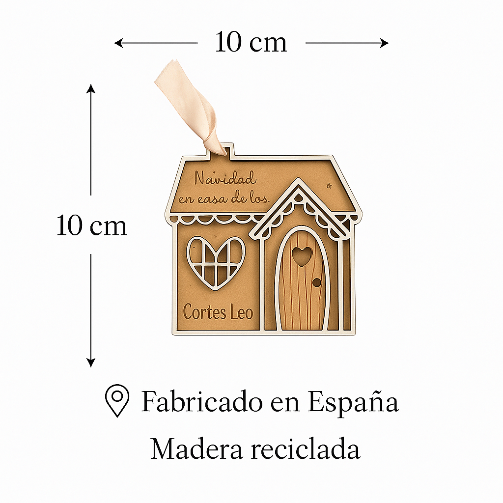 Casita de Navidad Personalizada en Madera – Adorno Familiar con Nombre – Hecha en España