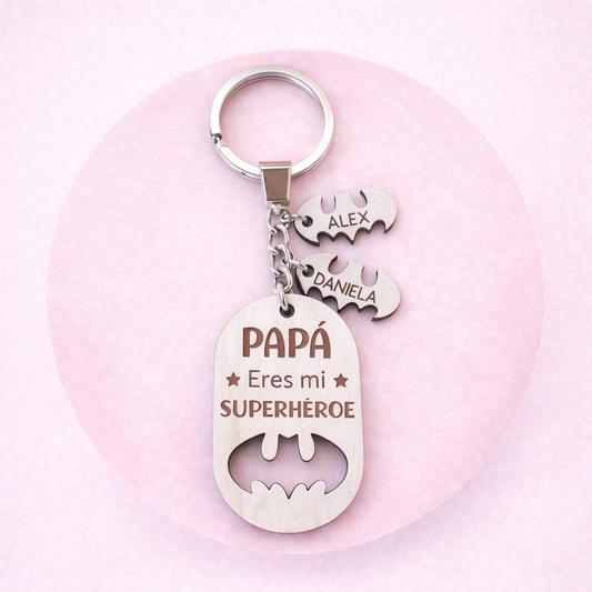 Llavero personalizado para papá con nombres SUPER HÉROE