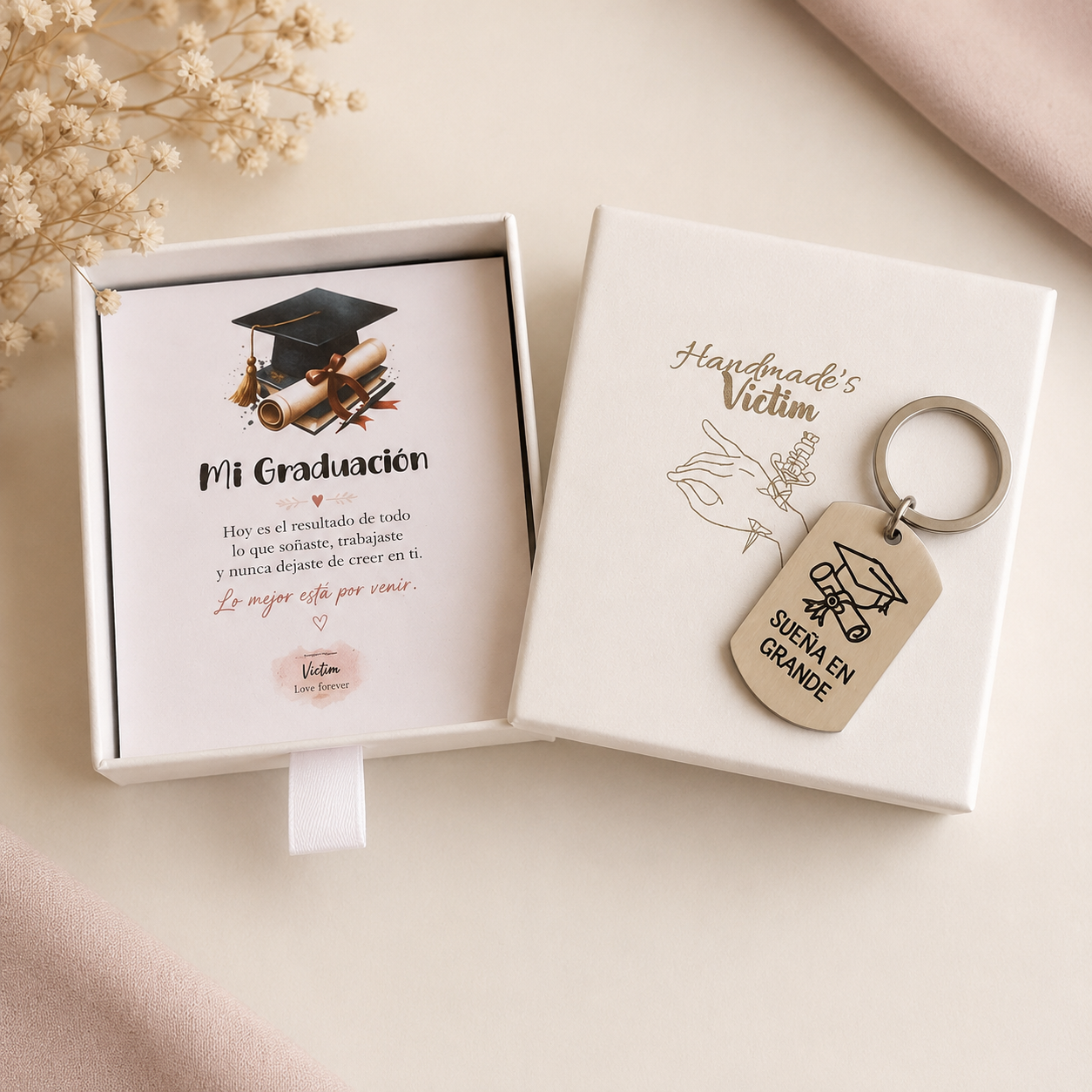 Llavero de Graduación para Chico · Personalizado con Caja Regalo