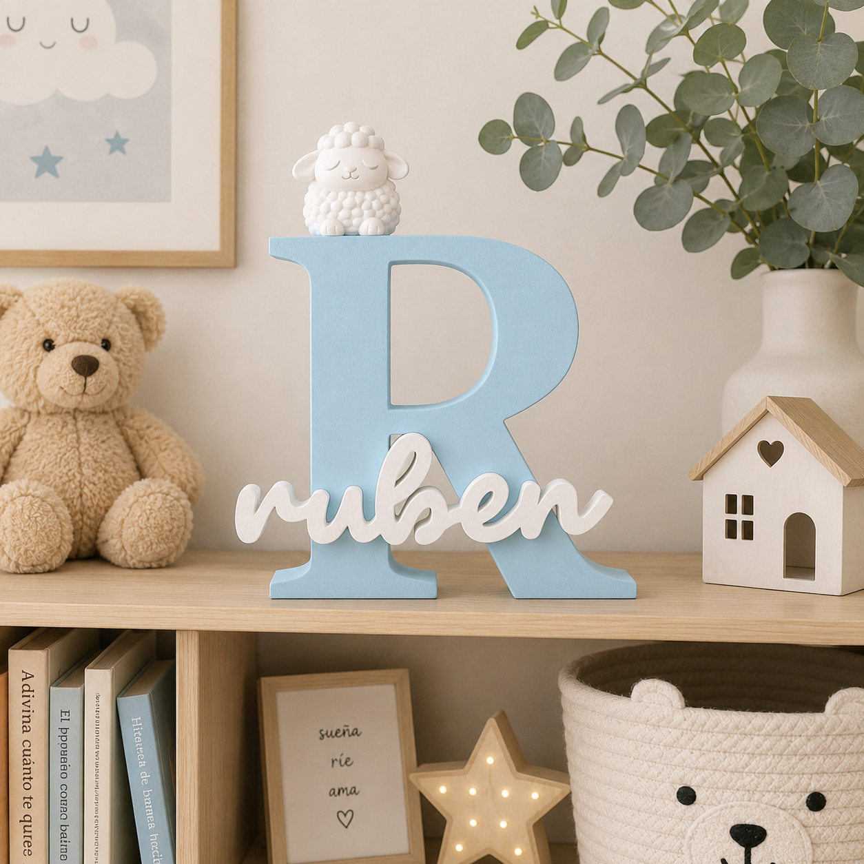 Letra decorativa personalizada con nombre y animalito