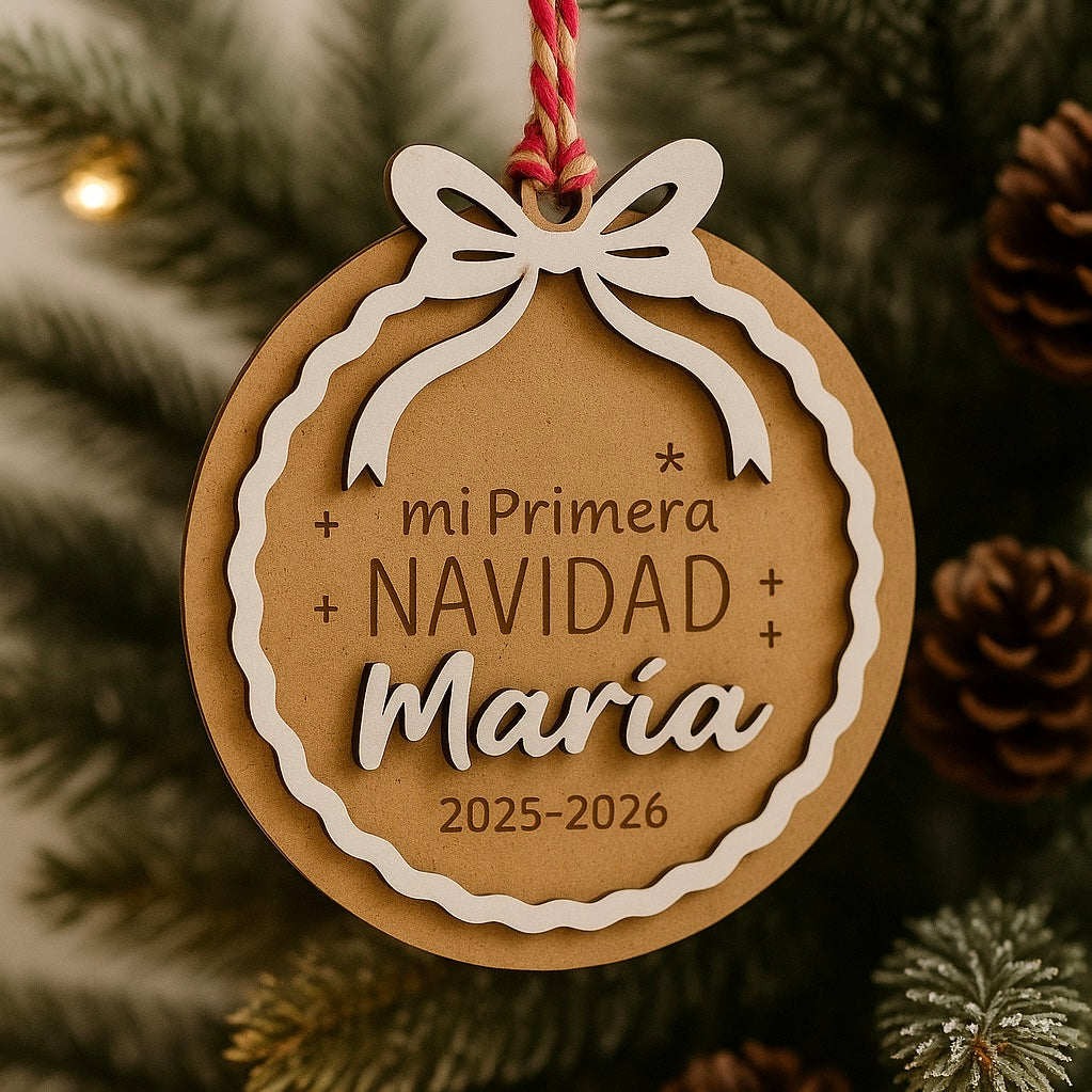 Adorno personalizado “Mi Primera Navidad” con nombre + bolsa de rafia