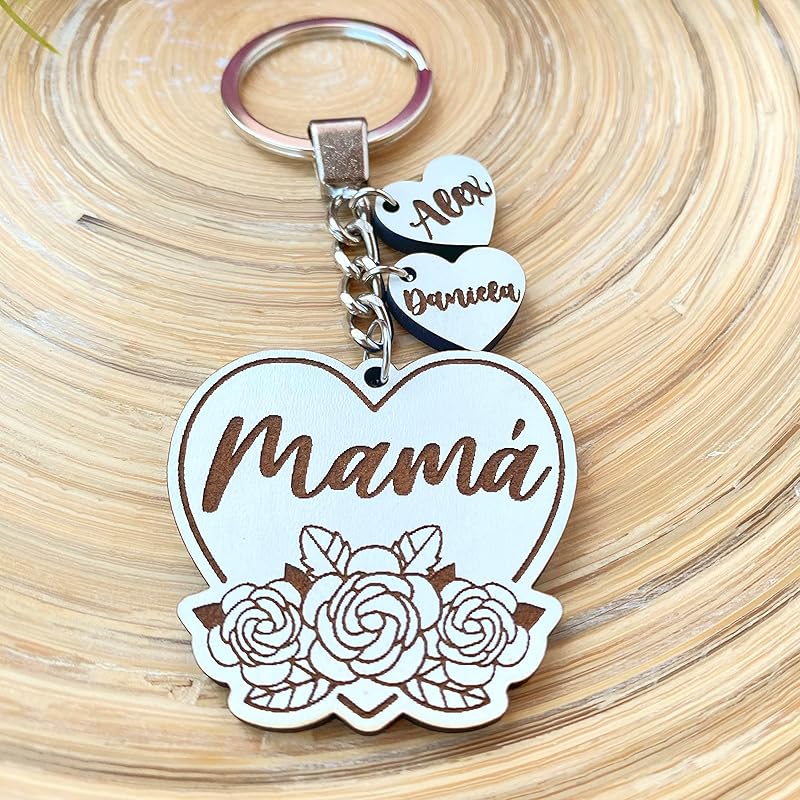 Llavero personalizado Mamá con nombres | Corazón de madera grabado con láser | Regalo original para madre, cumpleaños o Día de la Madre – Handmade’s Victim