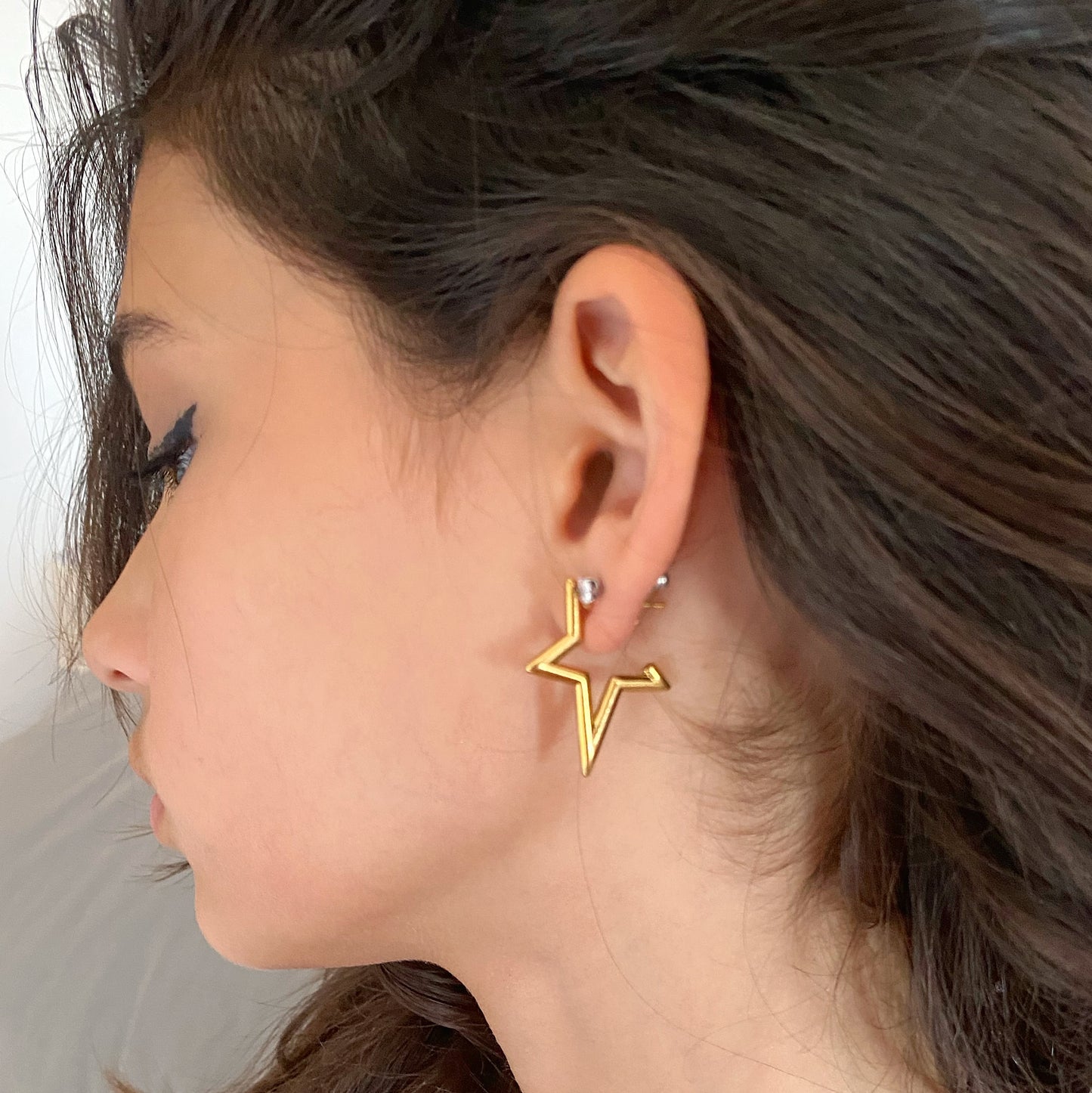 Aros de Acero Dorado con Estrella