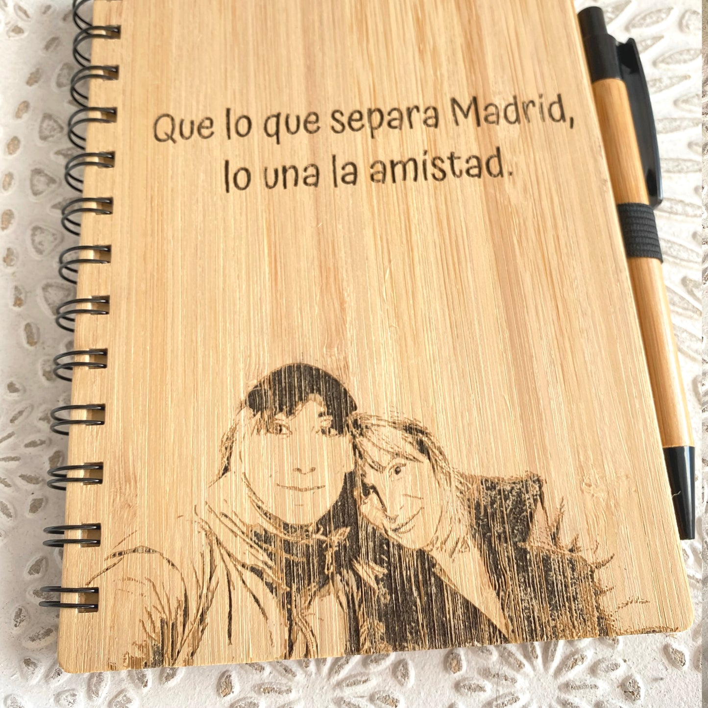 Set de Libreta Personalizada con foto y Bolígrafo de Bambú – Eco-Friendly, Ideal como Regalo Original y Sostenible