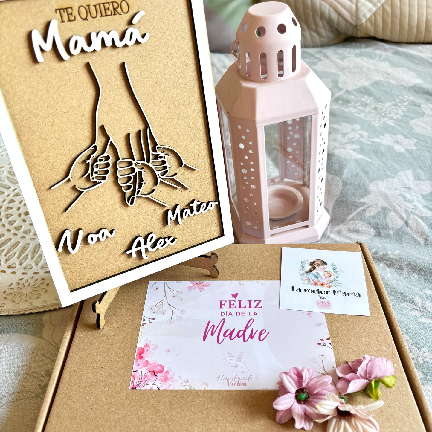 Cuadro personalizado para mamá con manos y nombres | Regalo Día de la Madre